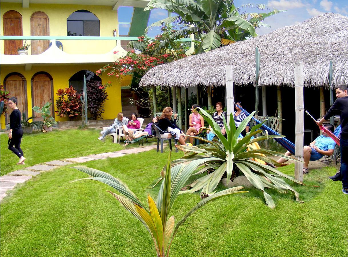 Hostal Maxima Puerto López 외부 사진